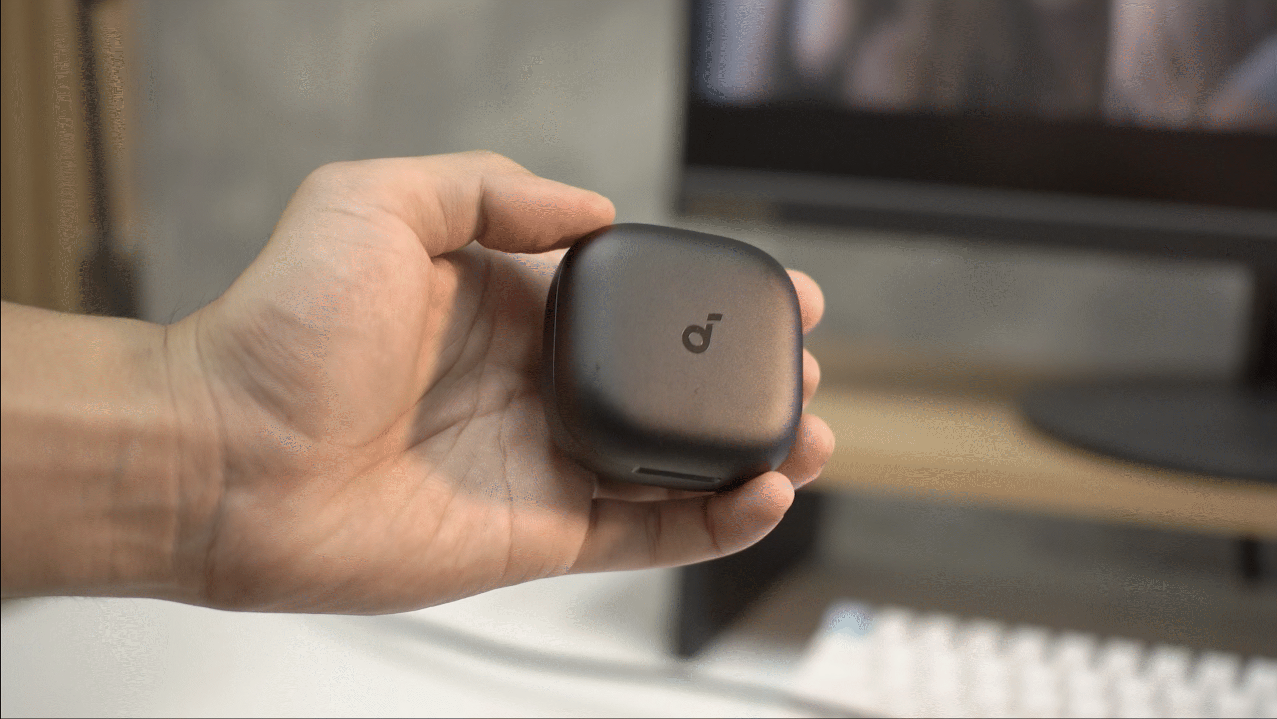 Soundcore R60i NC: TWS 300 Ribuan yang Bikin Flagship Kena Mental